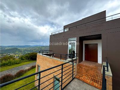 Casa de 3 alcobas en venta en Via La Calera, Bogotá, 320 m² · foto 2 de 20