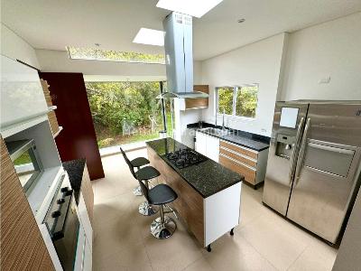 Casa de 3 alcobas en venta en Via La Calera, Bogotá, 320 m² · foto 7 de 20
