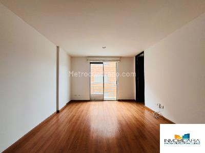 Apartamento de 1 alcoba en arriendo en El Batan, Bogotá, 56 m² · foto 3 de 14