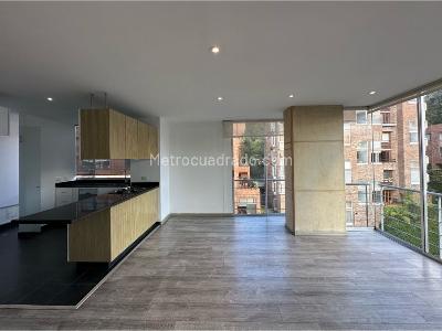 Apartamento en venta en Los Rosales, Bogotá · foto 3 de 16