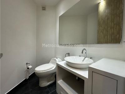 Apartamento en venta en Los Rosales, Bogotá · foto 8 de 16