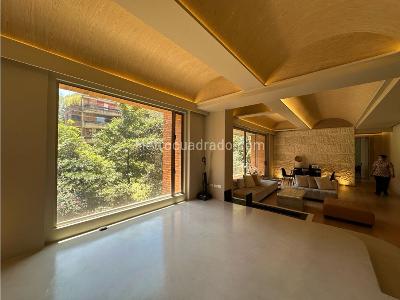 Apartamento de 3 alcobas en venta en Rosales Bajo, Bogotá, 200 m² · foto 2 de 20