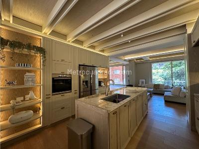 Apartamento de 3 alcobas en venta en Rosales Bajo, Bogotá, 200 m² · foto 9 de 20