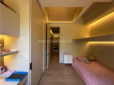 Apartamento de 3 alcobas en venta en Rosales Bajo, Bogotá, 200 m² · foto 14 de 20