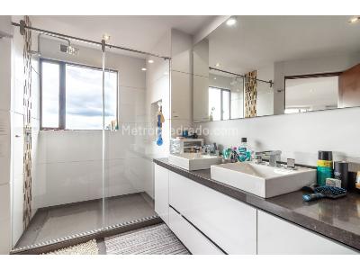 Apartamento de 4 alcobas en venta en Los Rosales, Bogotá, 360 m² · foto 7 de 14