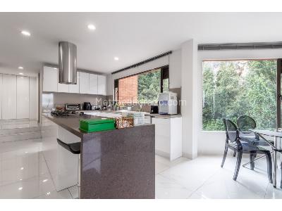 Apartamento de 4 alcobas en venta en Los Rosales, Bogotá, 360 m² · foto 8 de 14
