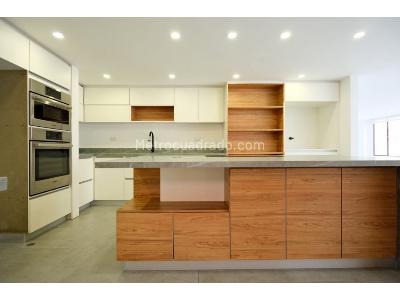 Apartamento de 3 alcobas en venta en Chico Norte, Bogotá, 280 m² · foto 6 de 20