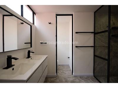 Apartamento de 3 alcobas en venta en Chico Norte, Bogotá, 280 m² · foto 18 de 20