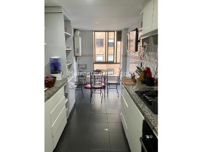 Apartamento de 4 alcobas en venta en Chico Norte, Bogotá, 400 m² · foto 11 de 17