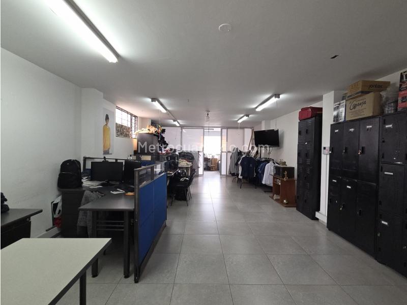 Edificio de Oficinas en Venta, Spring, Bogotá D.C. - Más