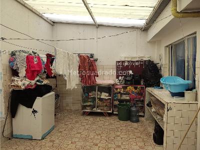 Casa de 5 alcobas en venta en Centro Fontibon, Bogotá, 300 m² · foto 14 de 20