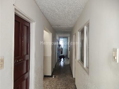 Casa de 5 alcobas en venta en Centro Fontibon, Bogotá, 300 m² · foto 4 de 20