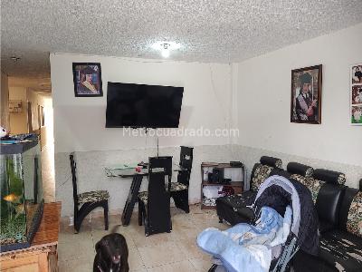 Casa de 5 alcobas en venta en Centro Fontibon, Bogotá, 300 m² · foto 5 de 20