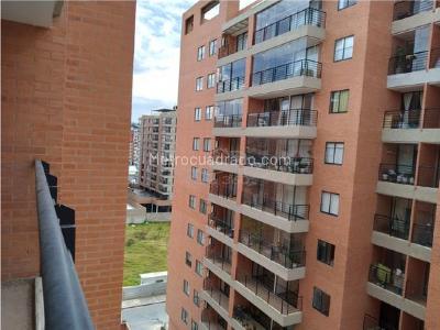 Apartamento de 3 alcobas en venta en Unicentro, Tunja, 104 m² · foto 3 de 20