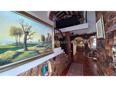 Casa de 5 alcobas en venta en Unicentro, Tunja, 470 m² · foto 2 de 20