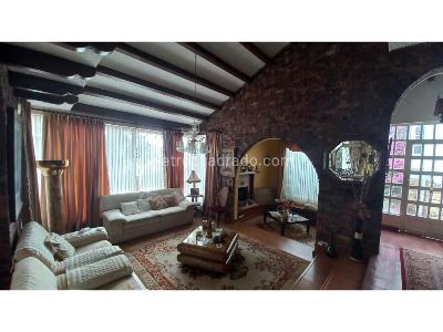Casa de 5 alcobas en venta en Unicentro, Tunja, 470 m² · foto 3 de 20