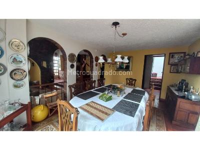 Casa de 5 alcobas en venta en Unicentro, Tunja, 470 m² · foto 12 de 20