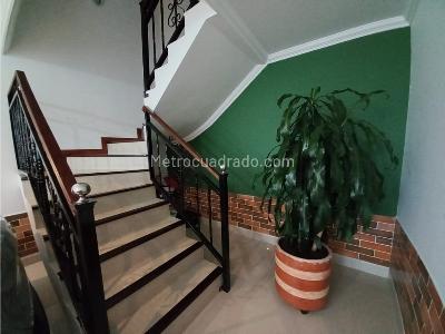 Casa de 5 alcobas en venta en Tunja, Tunja, 258 m² · foto 3 de 20