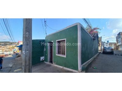 Casa de 3 alcobas en venta en Tunja, Tunja, 74 m² · foto 2 de 16