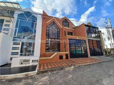 Casa de 5 alcobas en venta en Balcones De Terranova, Tunja, 187 m² · foto 2 de 20
