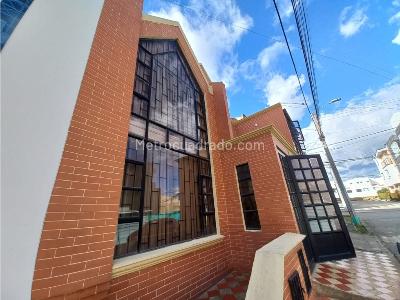 Casa de 5 alcobas en venta en Balcones De Terranova, Tunja, 187 m² · foto 3 de 20