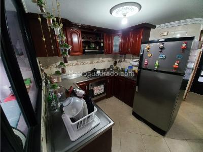Casa de 5 alcobas en venta en Balcones De Terranova, Tunja, 187 m² · foto 13 de 20