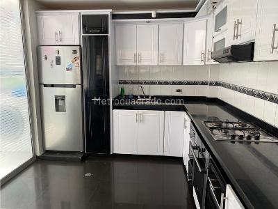 Casa de 5 alcobas en venta en Santa Ines, Tunja, 230 m² · foto 3 de 20