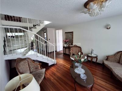 Casa de 5 alcobas en venta en Las Nieves, Tunja, 230 m² · foto 4 de 20