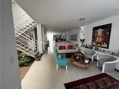 Casa de 4 alcobas en venta en El Bosque, Cali, 190 m² · foto 3 de 20