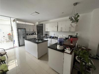 Casa de 4 alcobas en venta en El Bosque, Cali, 190 m² · foto 7 de 20