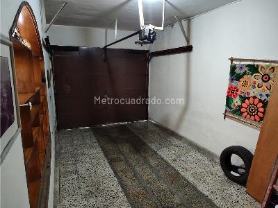 Casa de 3 alcobas en venta en Laureles, Medellín, 269 m² · foto 10 de 15