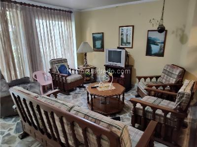 Casa de 3 alcobas en venta en Laureles, Medellín, 269 m² · foto 13 de 15
