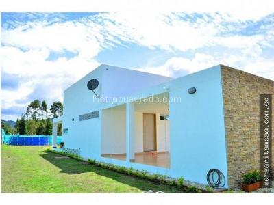 Casa de 5 alcobas en venta en Llanogrande, Rionegro, 350 m² · foto 2 de 20
