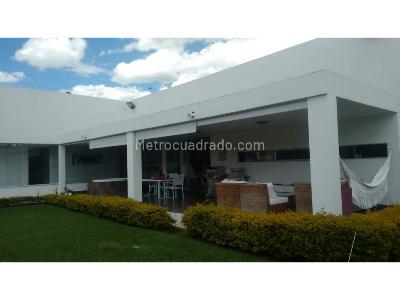 Casa de 5 alcobas en venta en Llanogrande, Rionegro, 350 m² · foto 15 de 20
