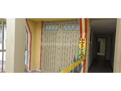 Casa de 5 alcobas en venta en La Campiña, Bogotá, 238 m² · foto 3 de 20