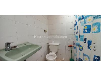 Casa de 5 alcobas en venta en Ciudad Jardin Nte, Bogotá, 320 m² · foto 15 de 19