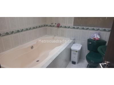 Casa de 5 alcobas en venta en Suba, Bogotá, 230 m² · foto 8 de 20