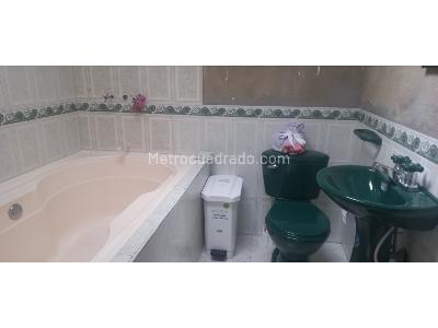 Casa de 5 alcobas en venta en Suba, Bogotá, 230 m² · foto 9 de 20
