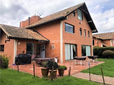 Casa de 4 alcobas en venta en La Balsa, Chía, 421 m² · foto 3 de 20