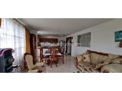 Casa de 5 alcobas en venta en Santa Marta Pastrana, Bogotá, 295 m² · foto 5 de 20