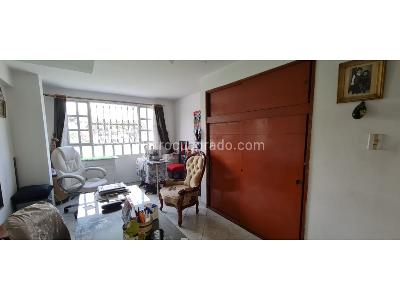 Casa de 5 alcobas en venta en Santa Marta Pastrana, Bogotá, 295 m² · foto 10 de 20