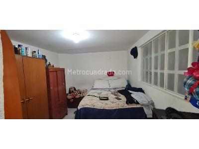 Casa de 5 alcobas en venta en Santa Marta Pastrana, Bogotá, 295 m² · foto 17 de 20
