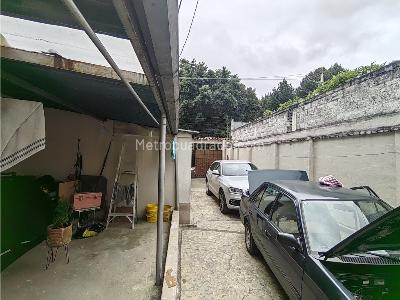 Casa de 5 alcobas en venta en San Cristobal Norte, Bogotá, 245 m² · foto 5 de 20