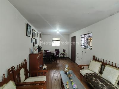 Casa de 5 alcobas en venta en San Cristobal Norte, Bogotá, 245 m² · foto 13 de 20