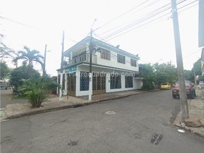 Casa de 4 alcobas en venta en La Esperanza, Villavicencio, 274 m² · foto 2 de 11