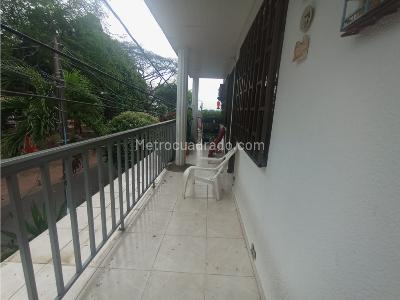 Casa de 4 alcobas en venta en La Esperanza, Villavicencio, 274 m² · foto 3 de 11