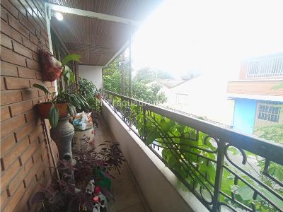 Casa de 4 alcobas en venta en La Esperanza, Villavicencio, 274 m² · foto 4 de 11