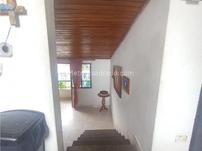 Casa de 4 alcobas en venta en La Esperanza, Villavicencio, 274 m² · foto 7 de 11
