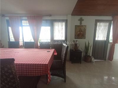 Casa de 4 alcobas en venta en La Esperanza, Villavicencio, 274 m² · foto 9 de 11