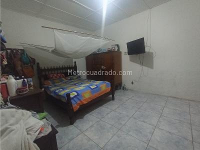 Casa de 5 alcobas en venta en San Benito, Villavicencio, 149 m² · foto 11 de 13